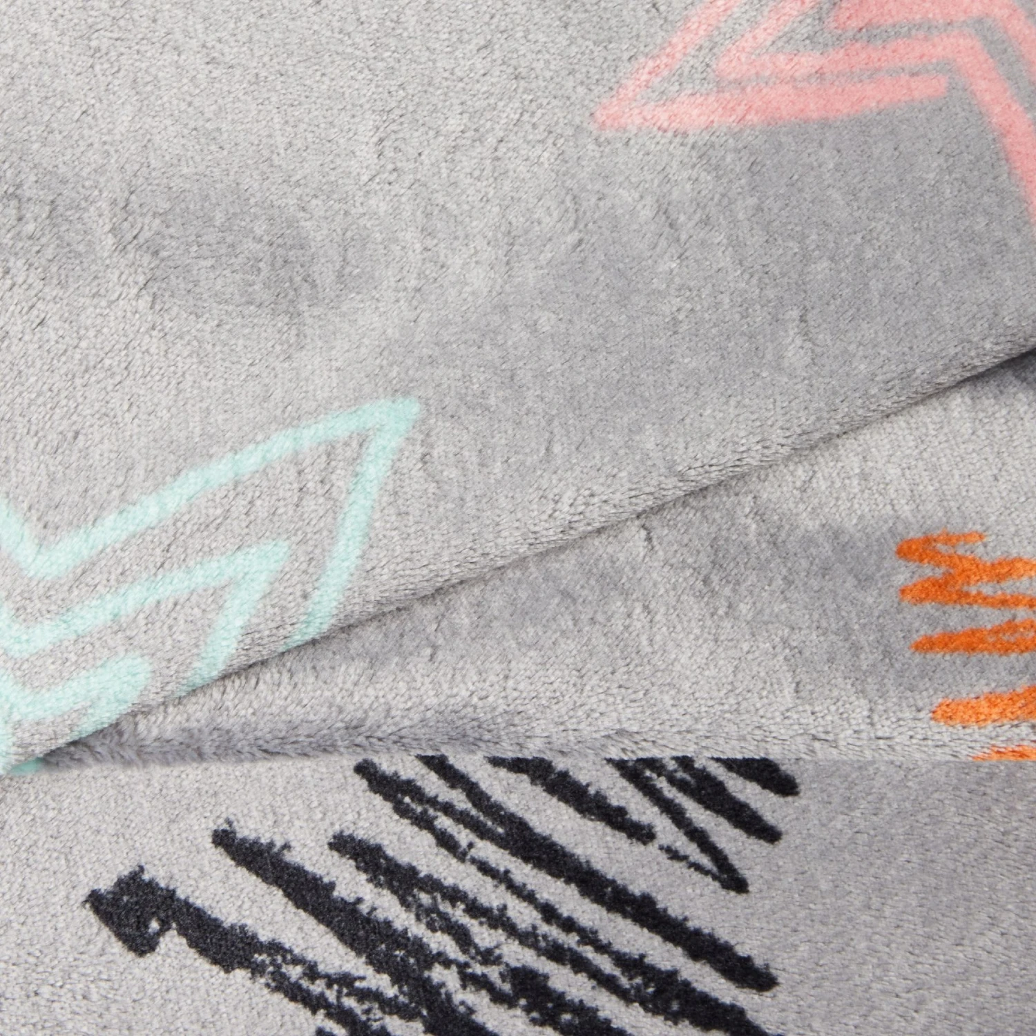 Frisco Plush Cat & Dog Throw Blanket - Image 4